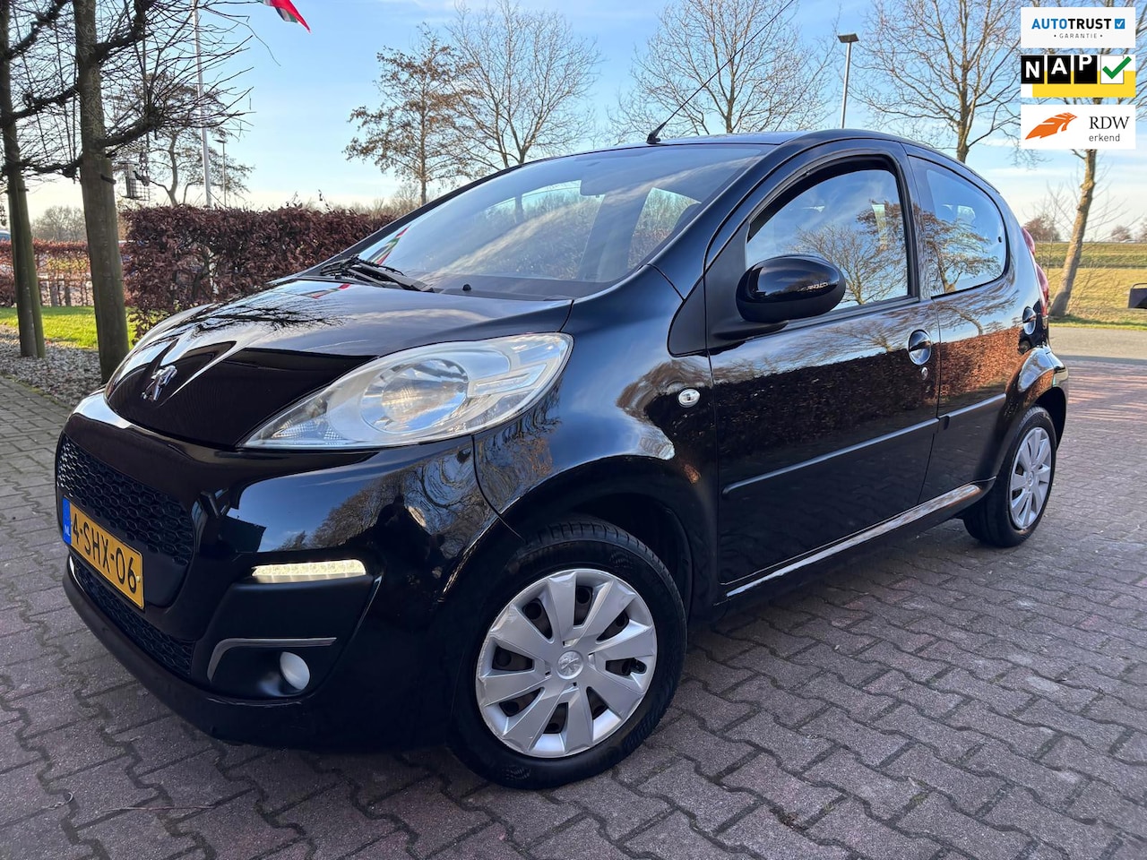Peugeot 107 - 1.0 Active 1.0 Active - AutoWereld.nl
