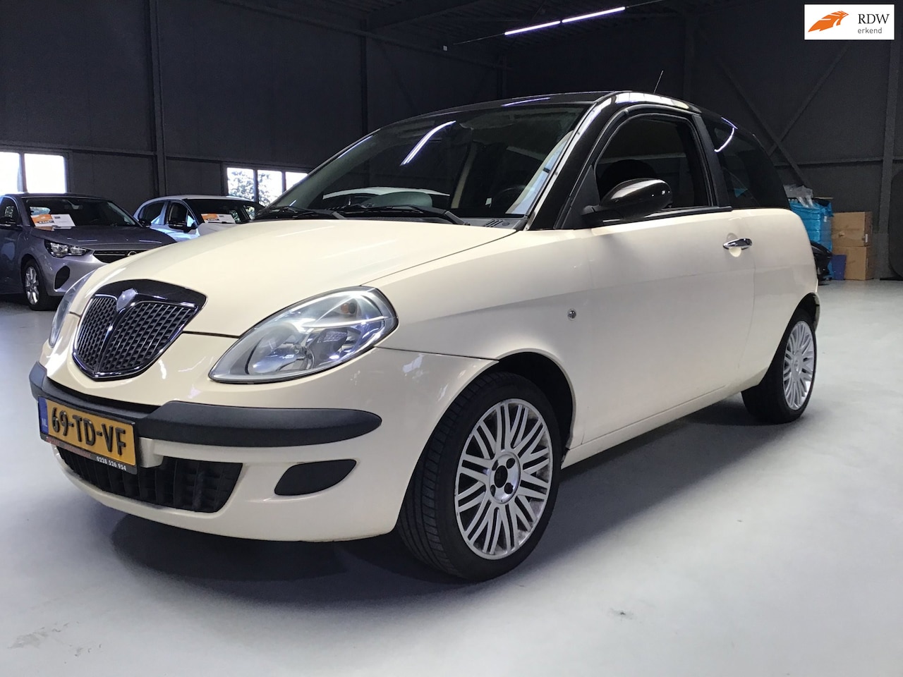 Lancia Y(psilon) - Ypsilon 1.2 Argento I Airco I Elec Ramen I Centr. deurvergr I 16 inch LMV I Apk 08-2026 I - AutoWereld.nl