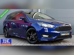 Ford Focus - 1.5 EcoBoost ST Line LED/Winterpakket/Trekhaak/18"