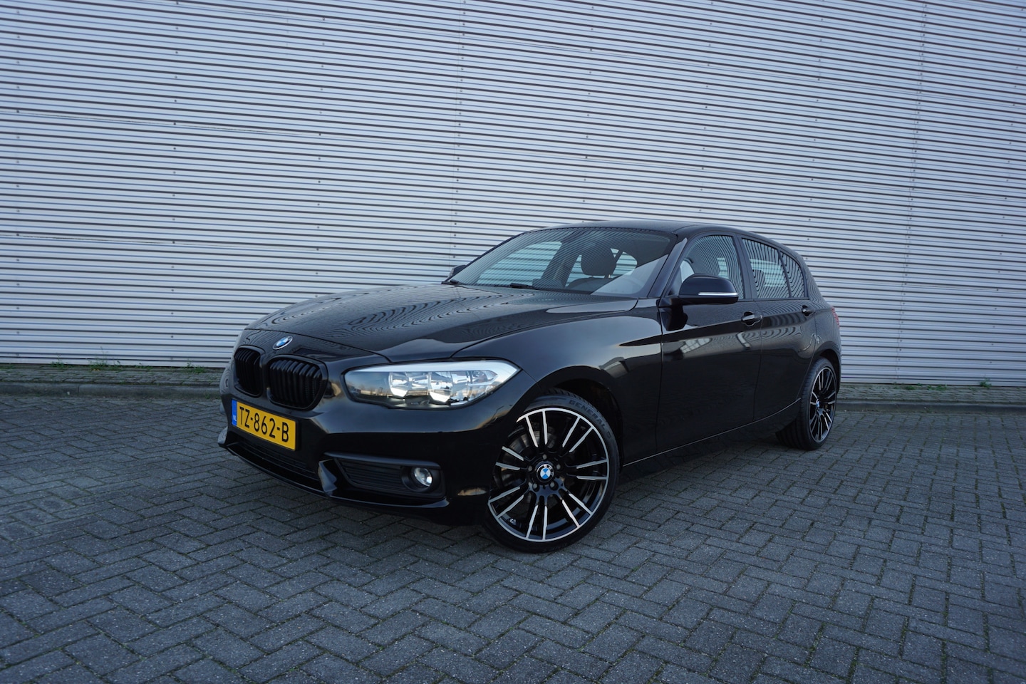 BMW 1-serie - 118i Corporate Lease M Sport Airco / Cruise / Stoelverw. / Parkeers. / Elektr. ramen / Lm - AutoWereld.nl