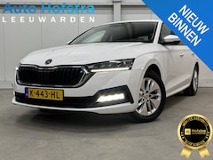 Skoda Octavia - 1.0 TSI Ambition LED NAVI CLIMA CARPLAY TREKHAAK