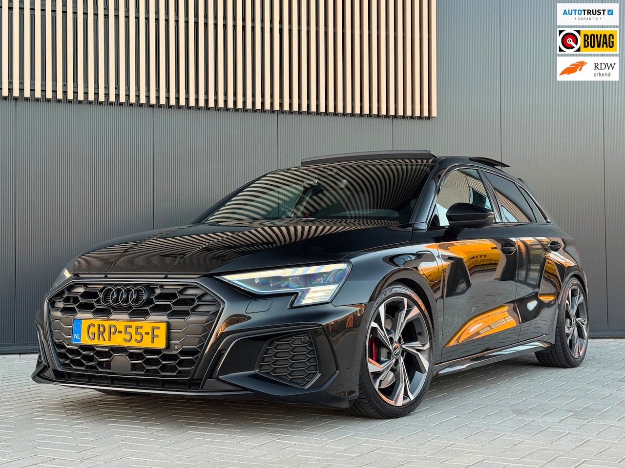 Audi A3 Sportback - 45 TFSIe 3x S-LINE Competition - AutoWereld.nl