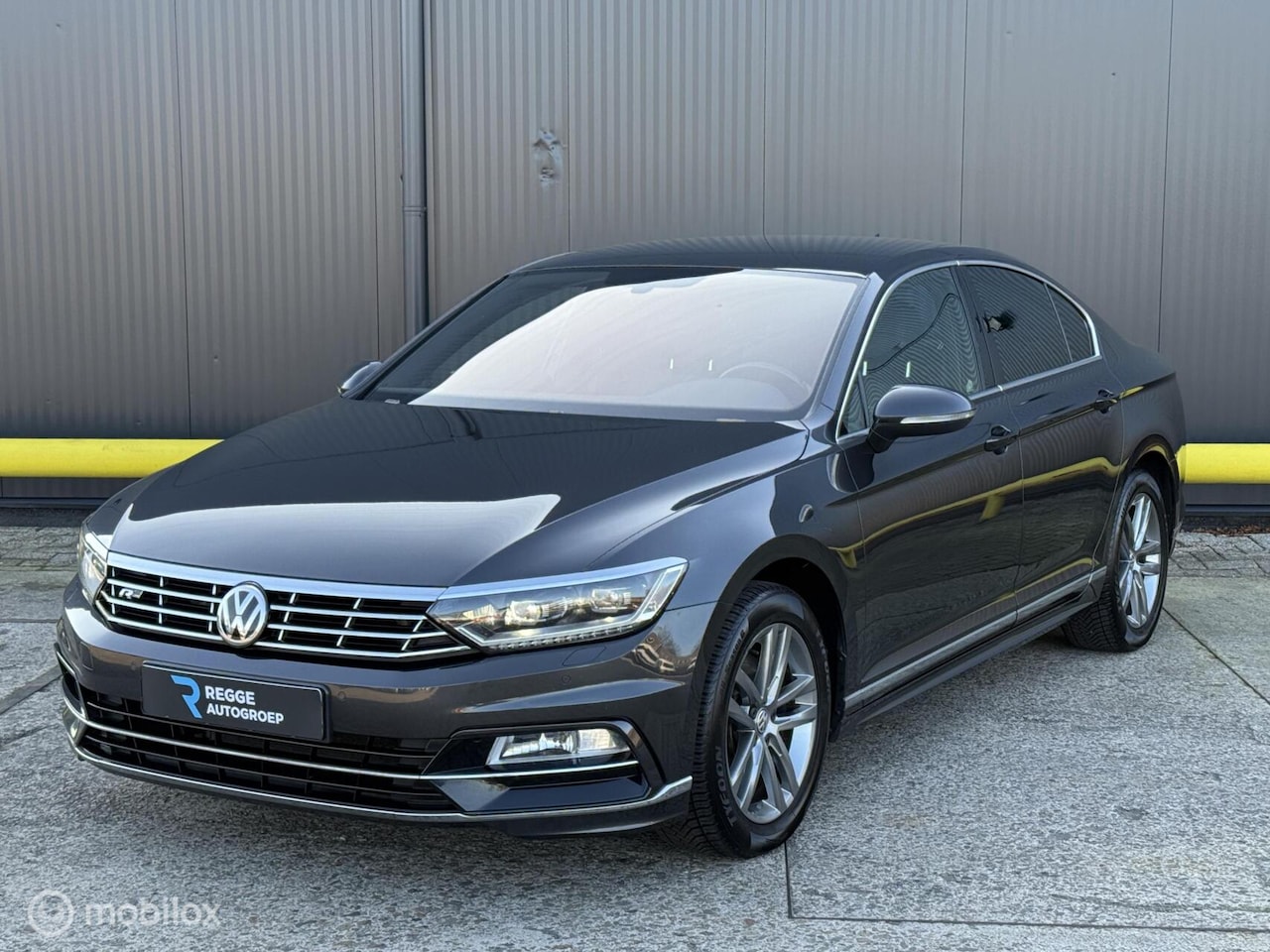 Volkswagen Passat - 1.4 TSI ACT R-Line | AUTOMAAT | BOMVOL | - AutoWereld.nl
