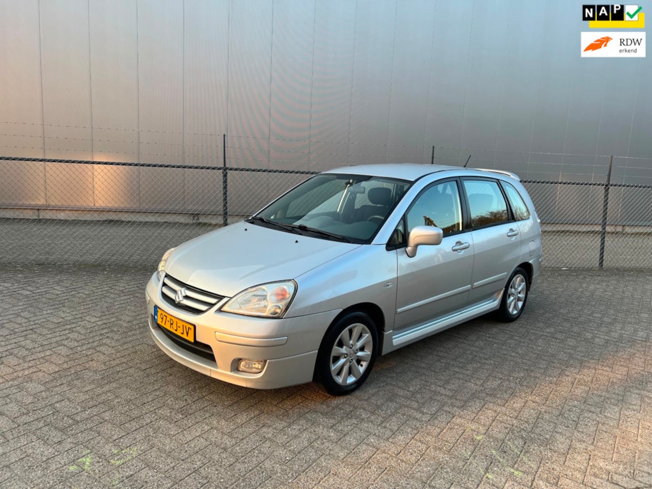 Suzuki Liana - 1.6 Exclusive AUTOMAAT l Tweede eigenaar l Onderhoudshistorie Aanwezig - AutoWereld.nl