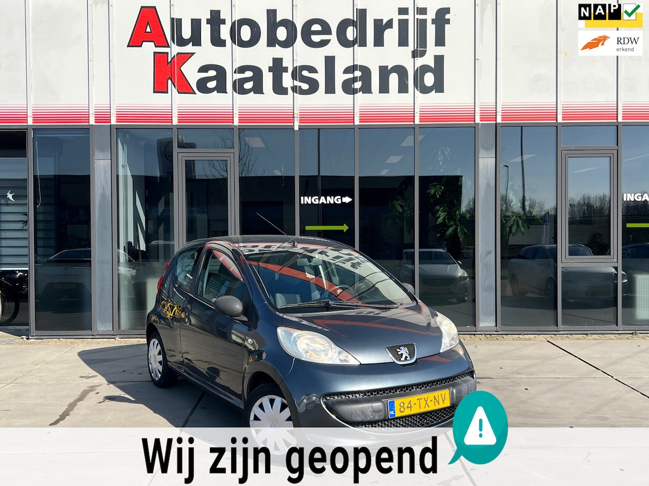 Peugeot 107 - 1.0-12V XR 1.0-12V XR - NIEUWE APK - AutoWereld.nl