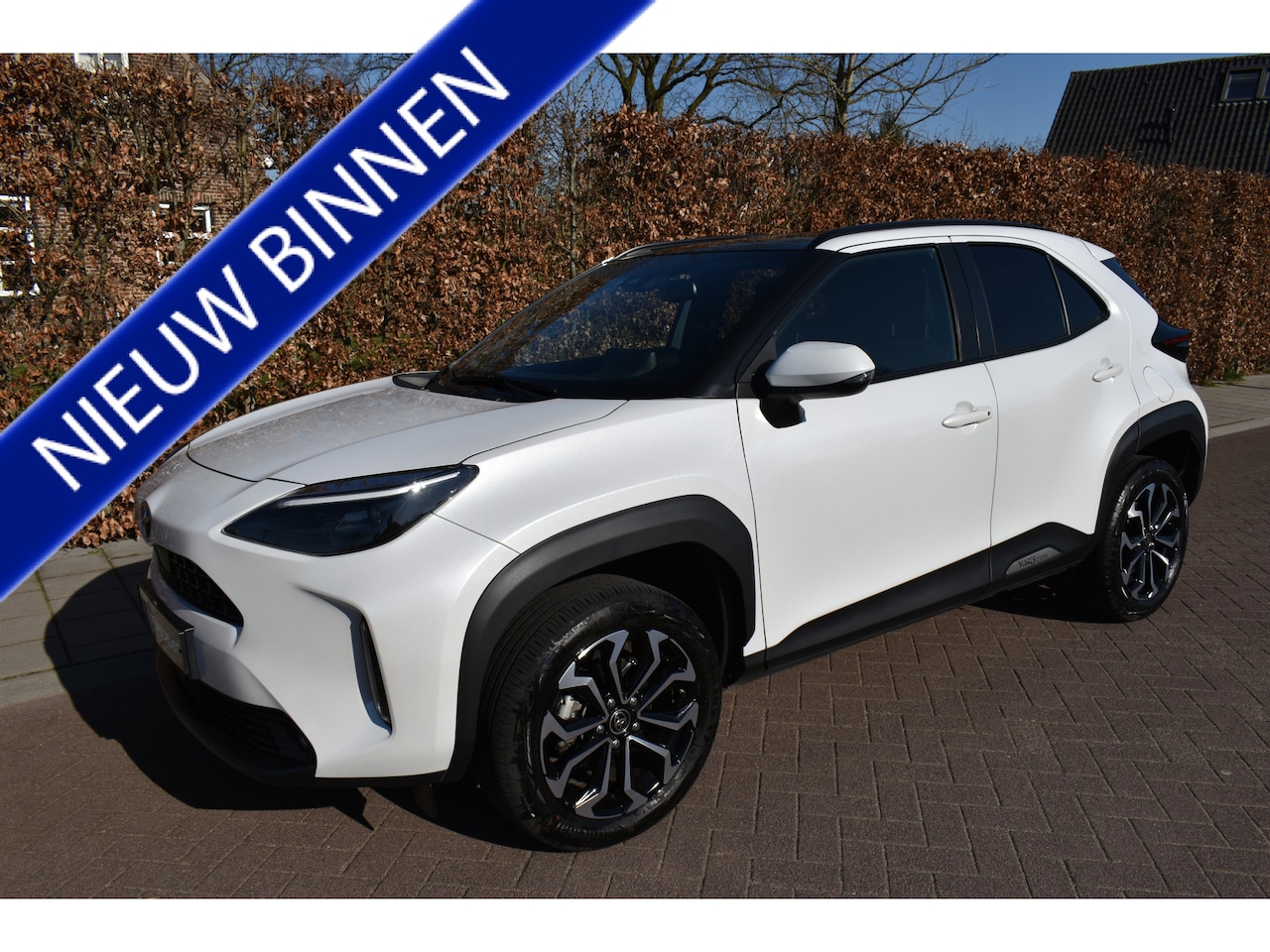 Toyota Yaris Cross - 1.5 Hybrid '23 Adventure, Pano, NIEUWSTAAT! - AutoWereld.nl