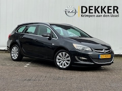 Opel Astra Sports Tourer - 1.4 Turbo Cosmo met Navi/Camera, Trekhaak, 17inch, Climate Controle