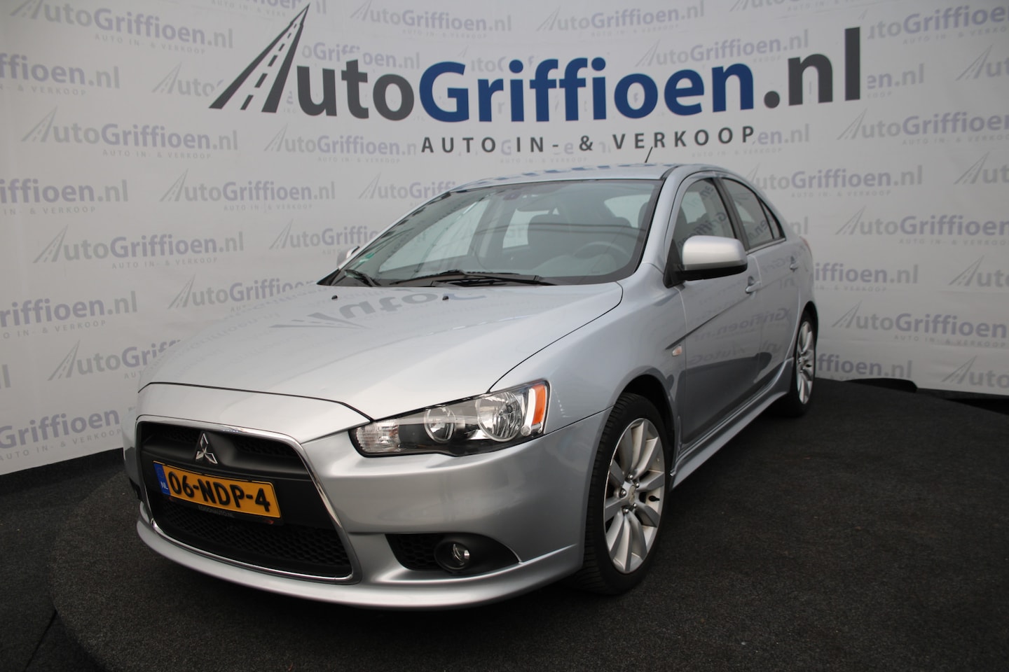 Mitsubishi Lancer Sportback - 1.8 Intense nette hatchback met NAP en trekhaak - AutoWereld.nl