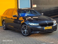 BMW 5-serie Touring - 520i Business Edition Plus / NAP / Aut / Camera / Memory / Leder / Navi / Led / Pdc / Allu
