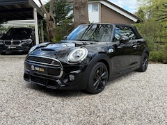 MINI Cabrio - 2.0 Cooper S Chili Serious Business John Cooper Works