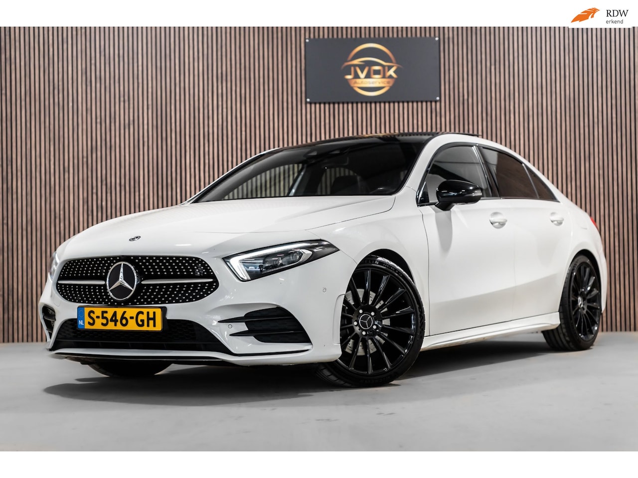 Mercedes-Benz A-klasse - 220 Limo PANO LED SFEERVERLICHTING - AutoWereld.nl