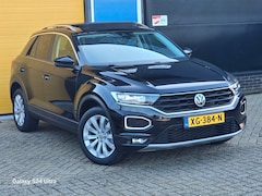 Volkswagen T-Roc - 1.0 TSI Style / Acc / Open Pano / Navi / Stoelverwarming / Elek Pakket / Allu Velgen / Led
