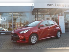 Toyota Yaris - 1.5 Hybrid 115 Business KEYLESS PARK.SENSOREN DRAADLOOS-LADEN AD-CRUISE APPLE/ANDROID DAB