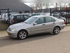 Mercedes-Benz C-klasse - 180 K. Classic, voor APK CO niet goed