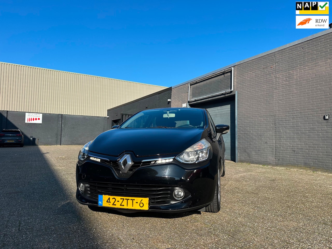 Renault Clio - 0.9 TCe Expression Airco Cruise Navi LM-Wielen APK NAP. - AutoWereld.nl