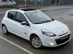 Renault Clio - 1.5 dCi 88PK Night & Day Pano ECC Clima PDC