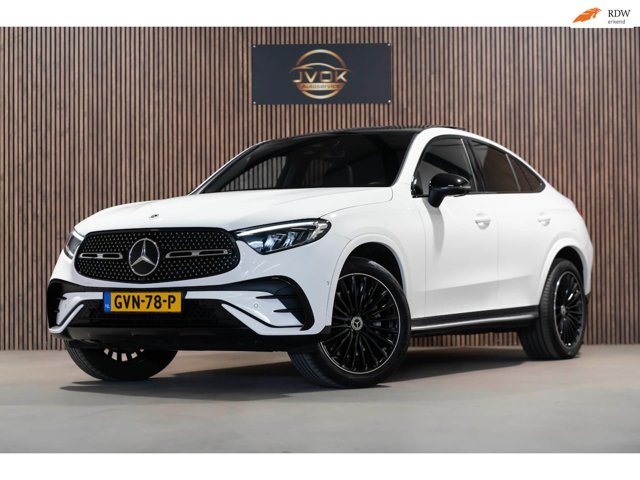Mercedes-Benz GLC-klasse Coupé - 300e 4MATIC AMG Line PANO LED 2024 - AutoWereld.nl