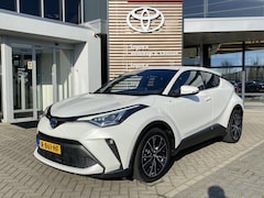 Toyota C-HR - 1.8 HYBRID EXECUTIVE TREKHAAK PARK-SENSOREN BLIND-SPOT KEYLESS LM-VELGEN STOELVERW BLUETOO