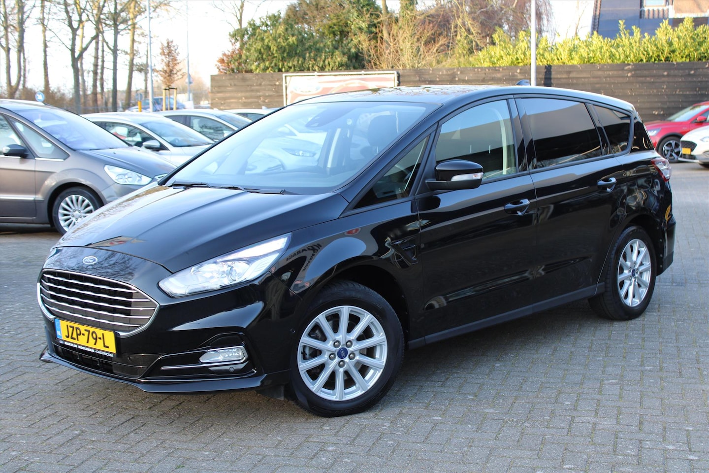 Ford S-Max - 2.5 HEV Hybrid 190pk Automaat Business Edition, 7 Zitter, Winterpack, Camera, Trekhaak - AutoWereld.nl