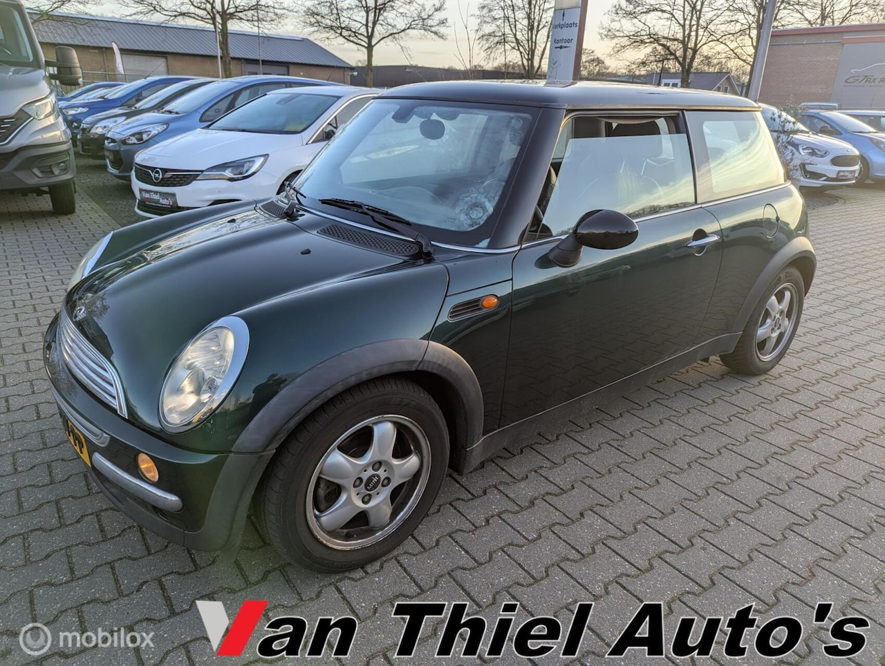 MINI Cooper - Mini 1.6 Chili leder/pano/cruis - AutoWereld.nl