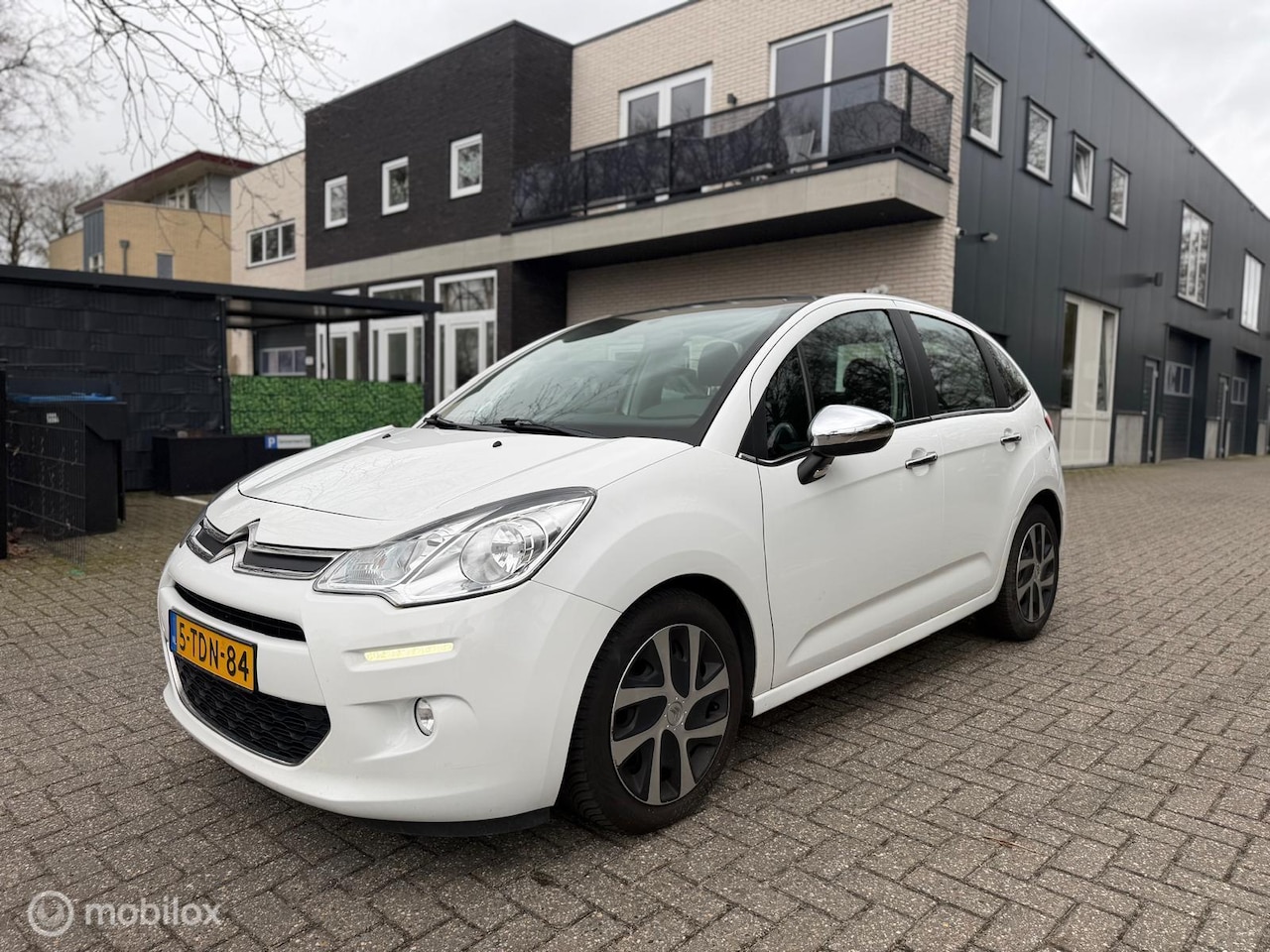 Citroën C3 - 1.2 VTi Collection/Pano/Apk/Pdc/Nette auto - AutoWereld.nl