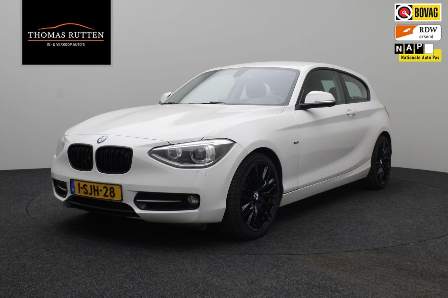 BMW 1-serie - 114i EDE Executive 2013 NAP | Nieuwe banden | Navigatie | Climate control | Cruise control - AutoWereld.nl