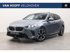 BMW 1-serie - 120 M Sport Automaat / Panoramadak / Sportstoelen / M Adaptief onderstel / Achteruitrijcam