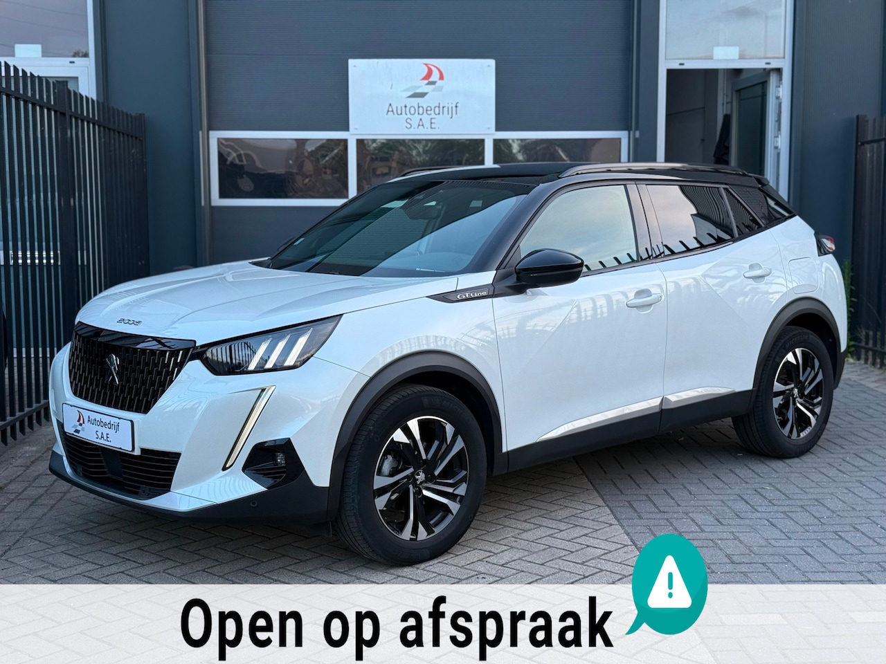 Peugeot 2008 - 1.2 PureTech GT-Line STOELVERWARMING CARPLAY NAVI AUTOMAAT - AutoWereld.nl