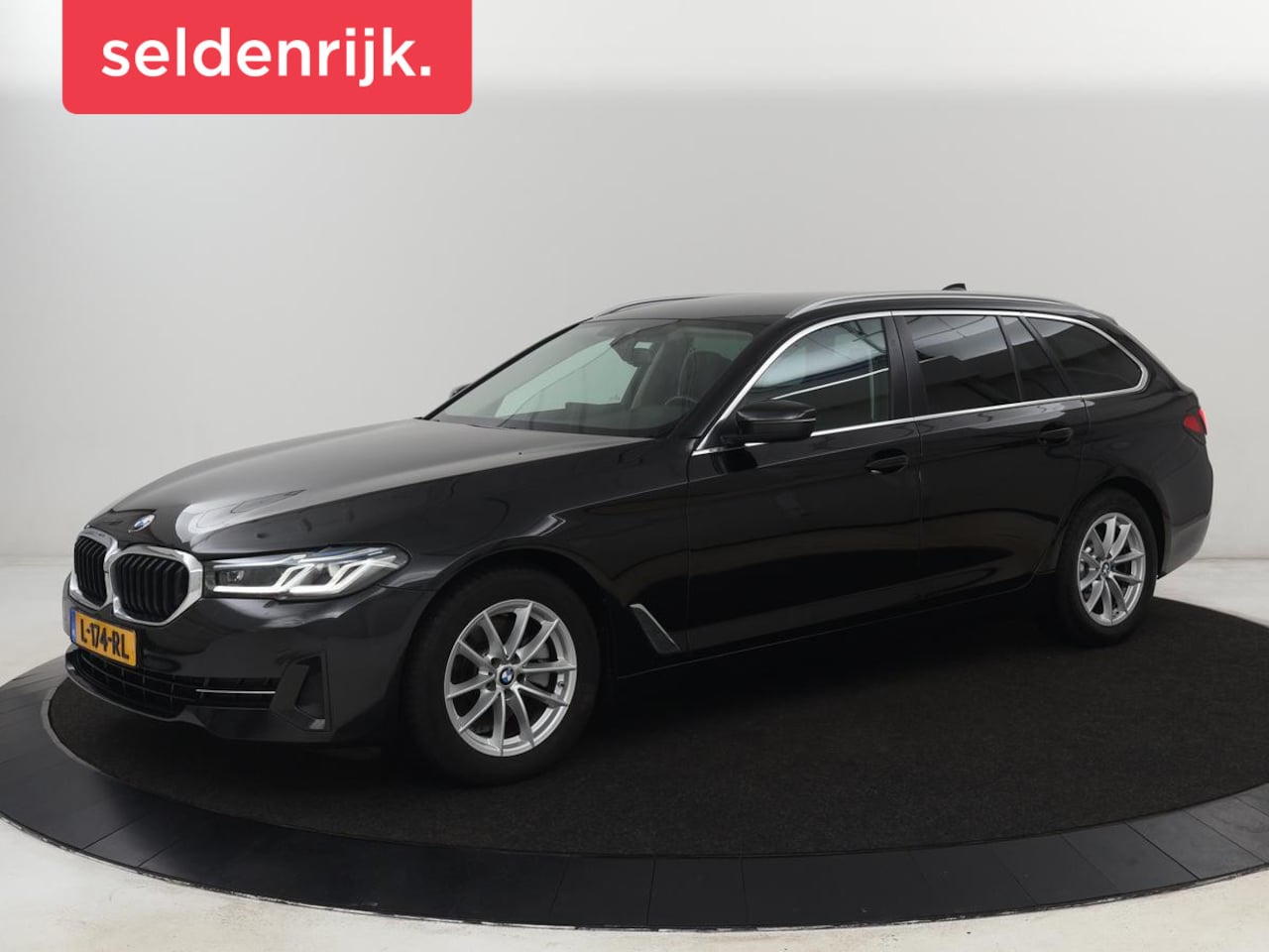 BMW 5-serie Touring - 520i Business Edition Plus | Nappaleder | Stoelverwarming | Carplay | Laserlicht | Navigat - AutoWereld.nl