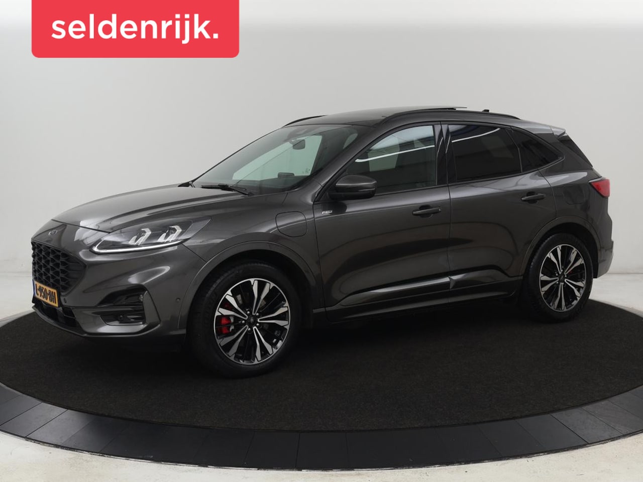 Ford Kuga - 2.5 PHEV ST-Line X | Panoramadak | Head-Up | Trekhaak | Stoelverwarming | 360 Camera | B&O - AutoWereld.nl