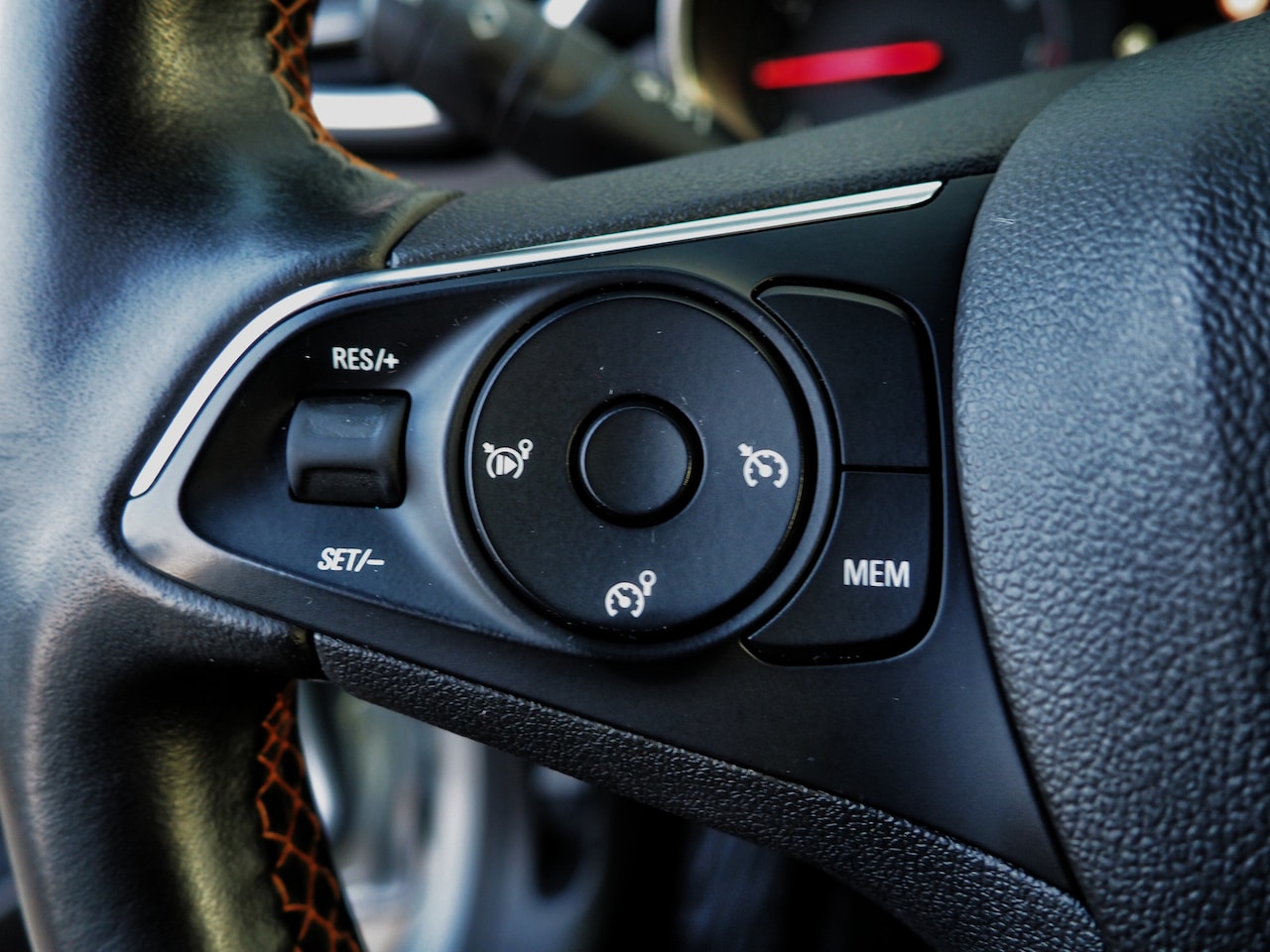 Opel Crossland X - 1.2 Turbo Innovation CLIMA NAVI CAMERA PARKEER S.