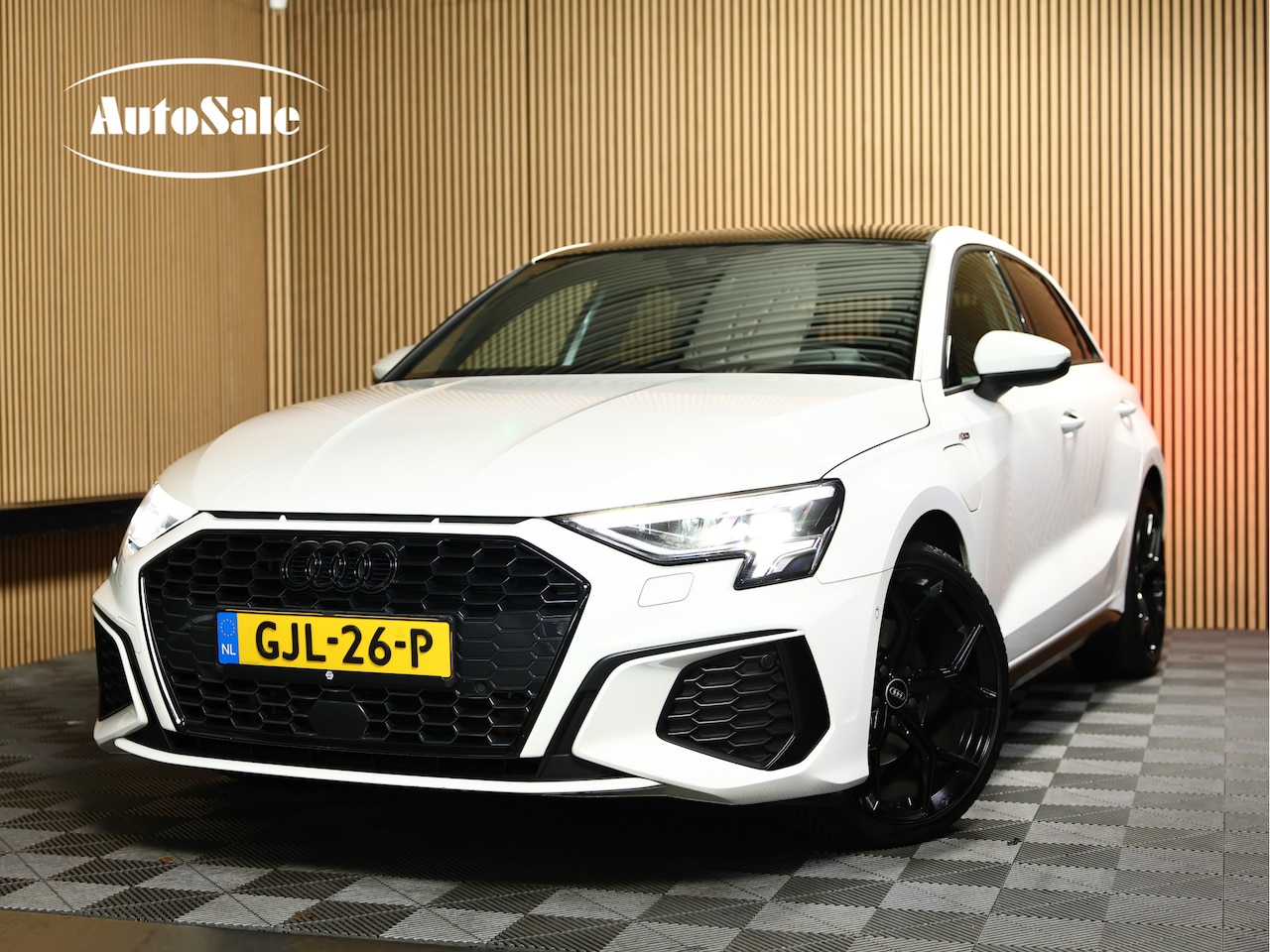 Audi A3 Sportback - 40 TFSI e S-Line PANO VIRTUAL CARPLAY LEDER DAB '21 - AutoWereld.nl