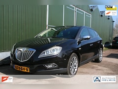 Lancia Delta - 1.4 M.air Platino, LEER, AIRCO, NAVIGATIE, PANORAMADAK