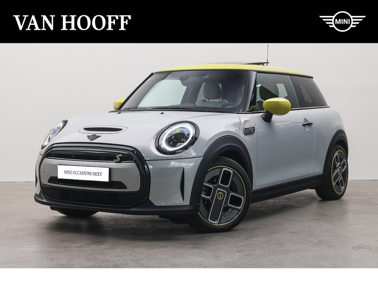 MINI Mini-Electric - Classic / Panoramadak / Sportstoelen / Stuurverwarming / Comfort Access / LED / Stoelverwa - AutoWereld.nl