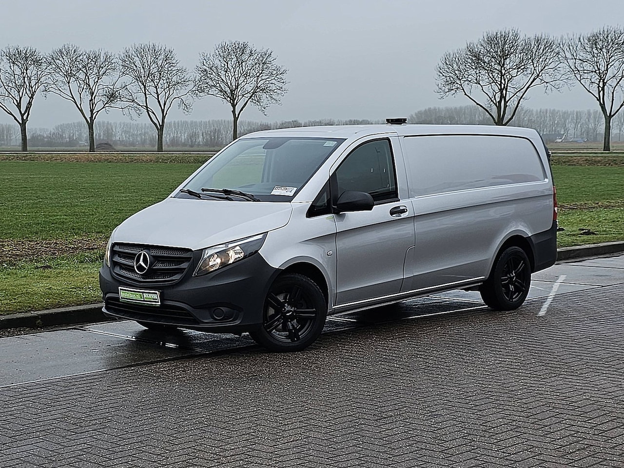 Mercedes-Benz Vito - 114 CDI L2H1 Airco Automaat Deuren Camera Trekhaak Oh-Historie NAP Euro6 140 PK! ! - AutoWereld.nl