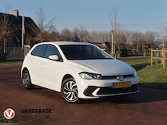 Volkswagen Polo - 1.0 TSI Life Business | Apple carplay | Stoelverwarming | Parkeersensoren | Privacy Glas |