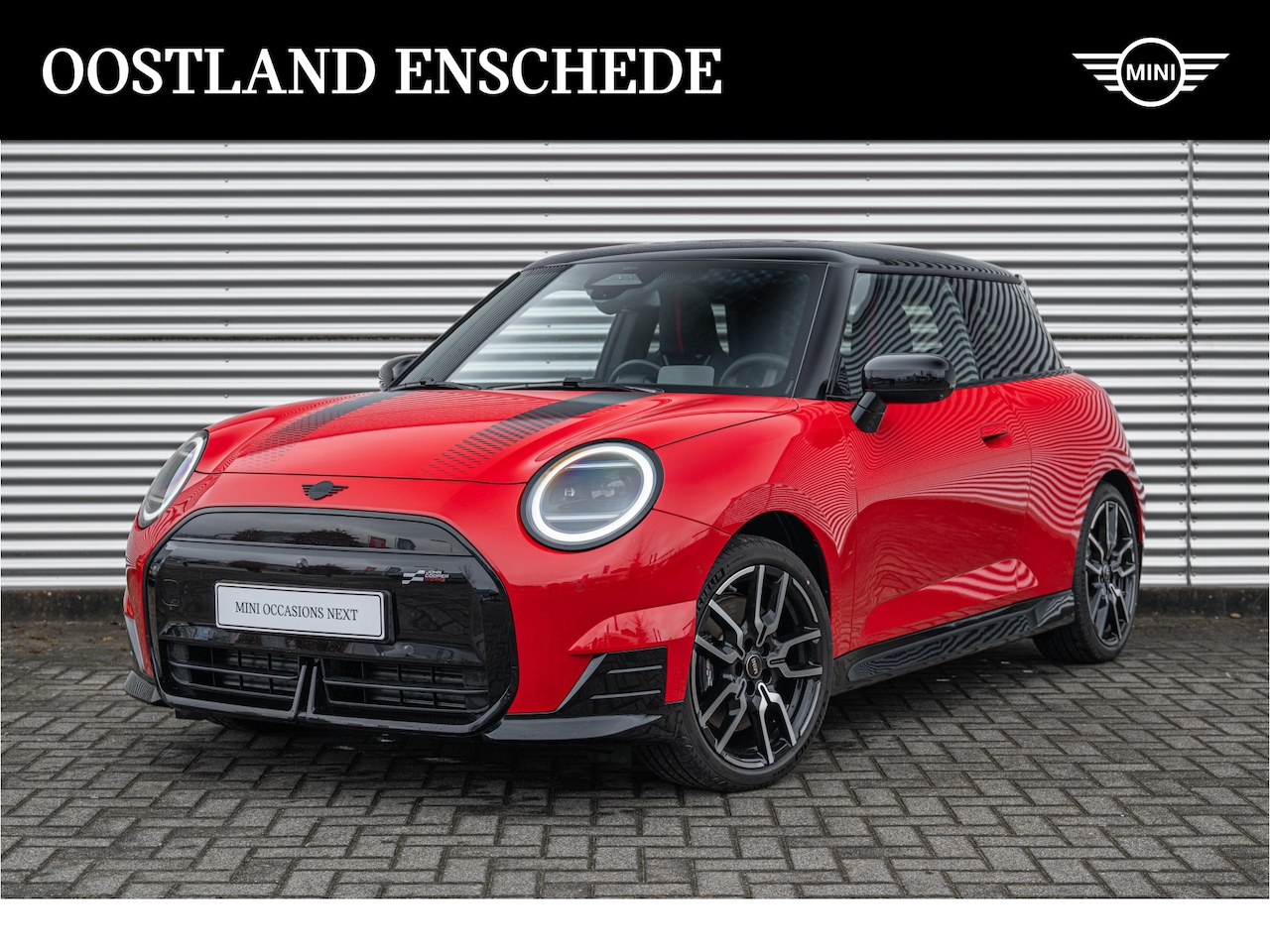 MINI Mini-Electric - Hatchback Cooper SE / John Cooper Works / Pakket L / 18" JCW Lap Spoke 2-tone - AutoWereld.nl
