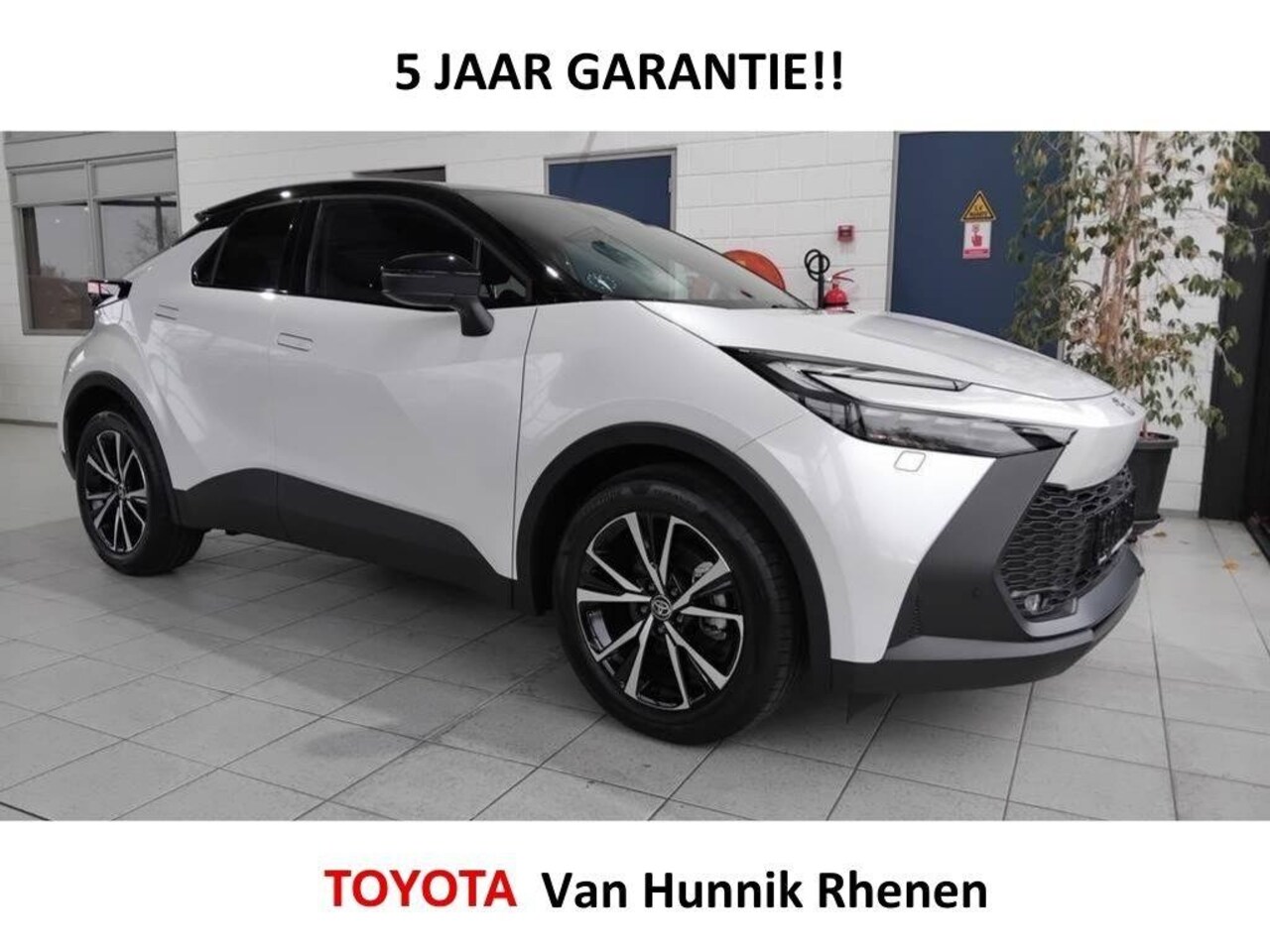Toyota C-HR - 1.8 140 Bi-Tone | Groot Navi | Stoel en stuurverw | elekt achter - AutoWereld.nl