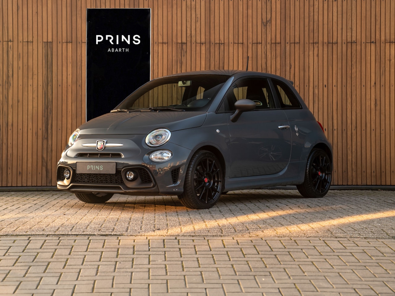 Abarth 595 - 70th Anniversary - AutoWereld.nl