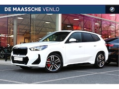 BMW X1 - xDrive23i High Executive M Sport Automaat / Trekhaak / Panoramadak / Sportstoelen / Comfor