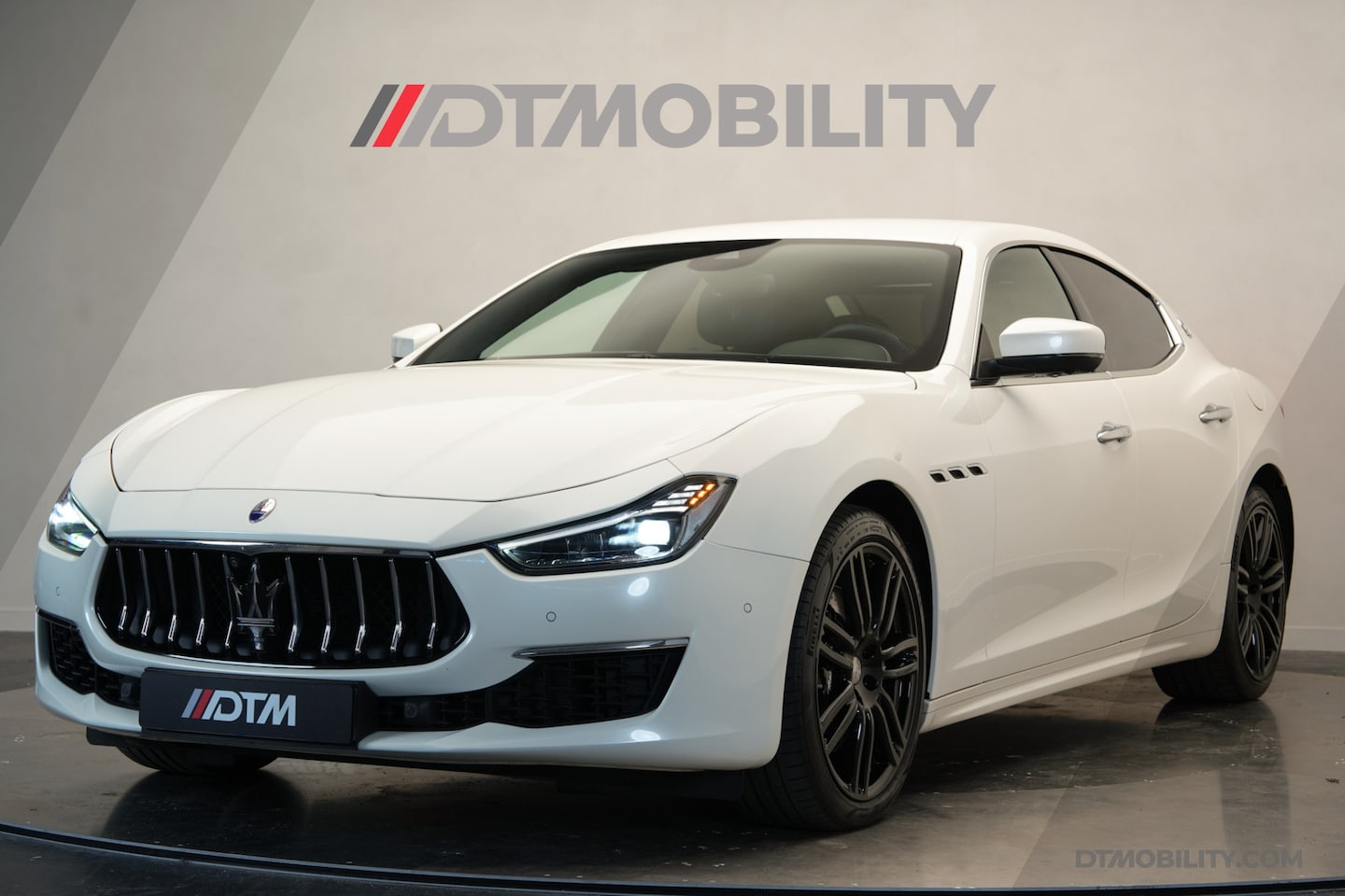 Maserati Ghibli - 3.0 V6 D GranLusso | Zegna interieur | Bowers & Wilkens - AutoWereld.nl