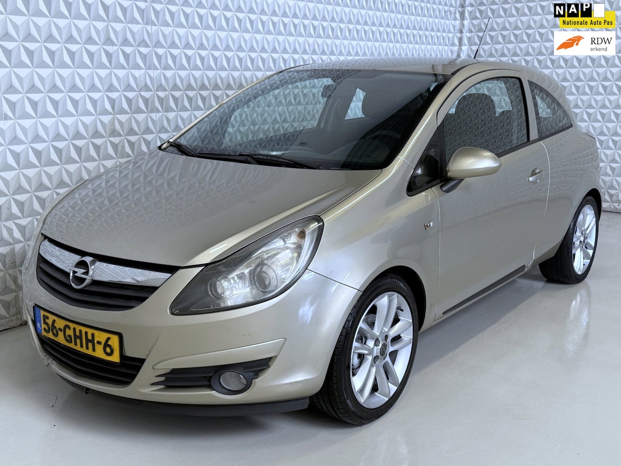 Opel Corsa - 1.2-16V Enjoy AUTOMAAT / Nieuwe distributieketting! (2008) - AutoWereld.nl
