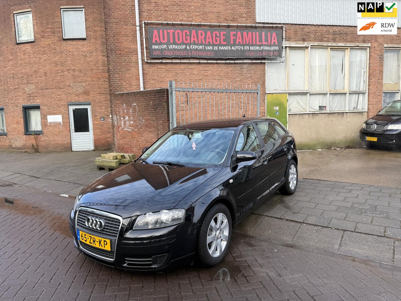 Audi A3 Sportback - 1.6 Attraction Pro Line Business 1.6 Attraction Pro Line Business - AutoWereld.nl