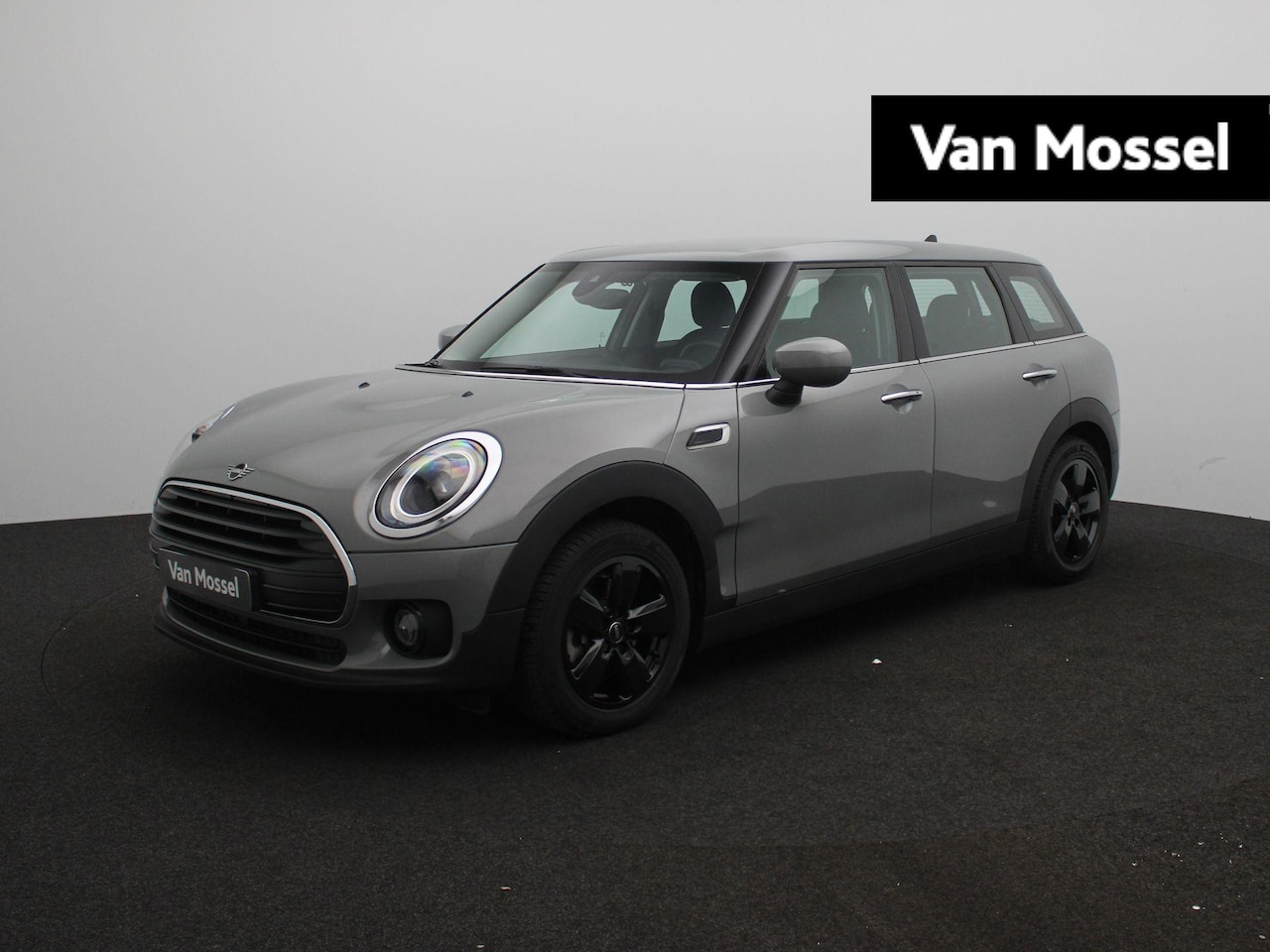 MINI Clubman - Mini 1.5 Cooper Essential Aut. | Navigatie | LMV | Xenon | Stoelverwarming | Cruise contro - AutoWereld.nl