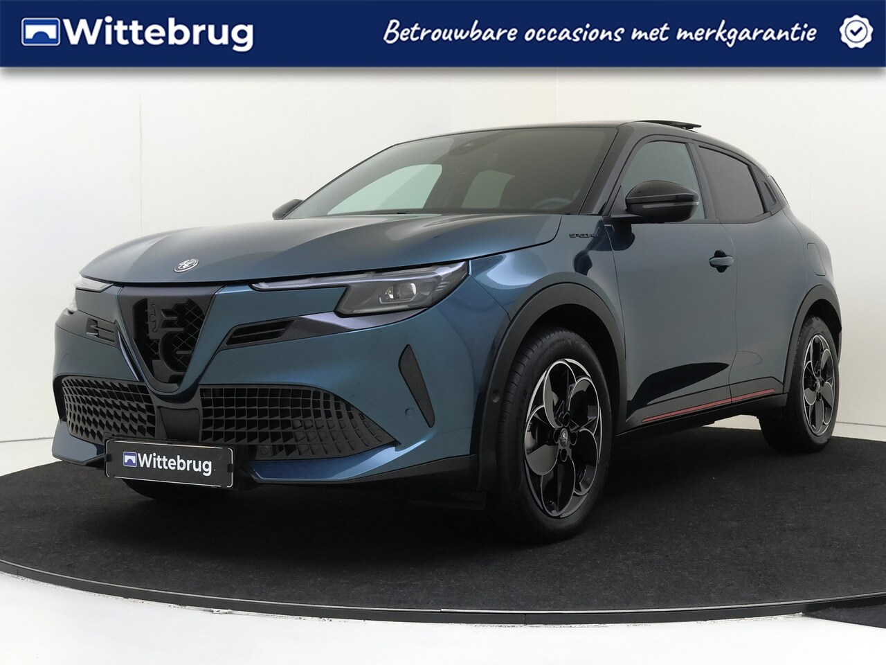 Alfa Romeo Junior - Elettrica Speciale 54 kWh | Pack Techno | Panoramadak - AutoWereld.nl