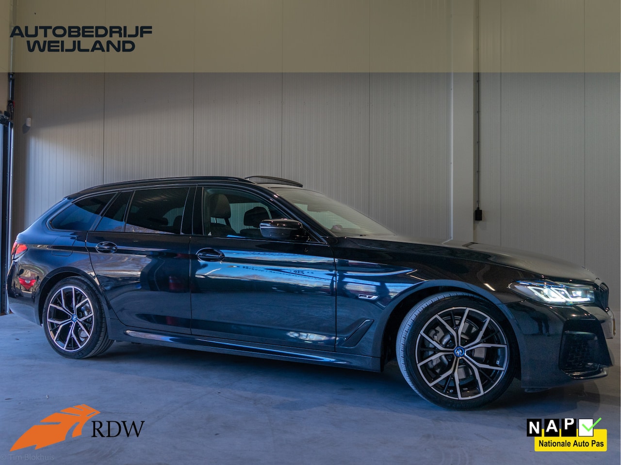 BMW 5-serie Touring - 530e Business Edition Plus M-sport I Trekhaak I Pano I NL-auto I 1ste eig. I 19" I Leer I - AutoWereld.nl