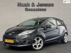 Ford Fiesta - 1.6 Ghia - Parkeersensoren - Cruisecontrol
