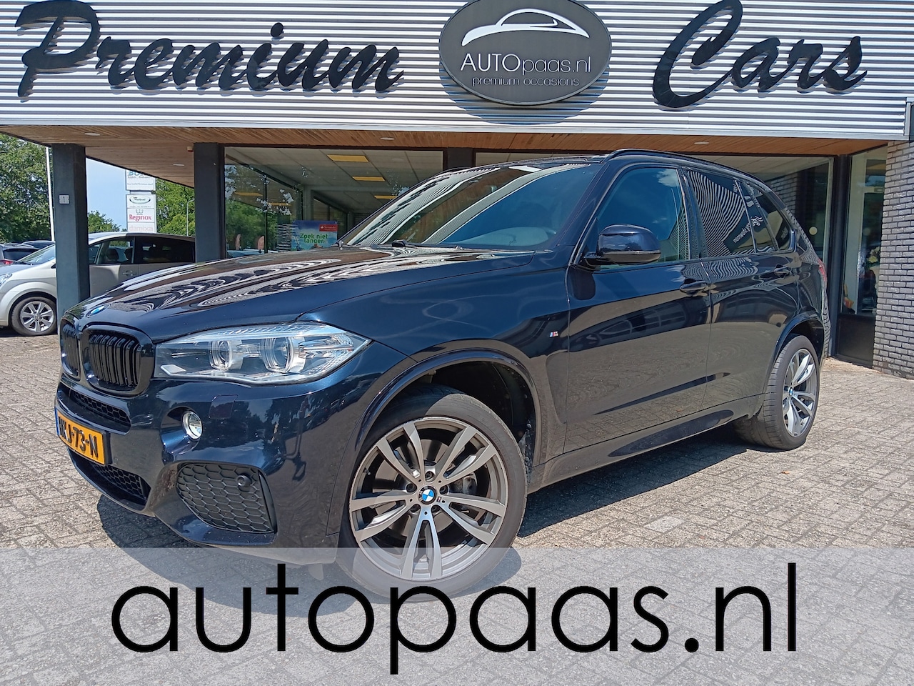 BMW X5 - xDrive35i 306pk High Executive|M-pakket|Carbonzwart|Trekh|20inch|Camera|SUPER onderhouden! - AutoWereld.nl