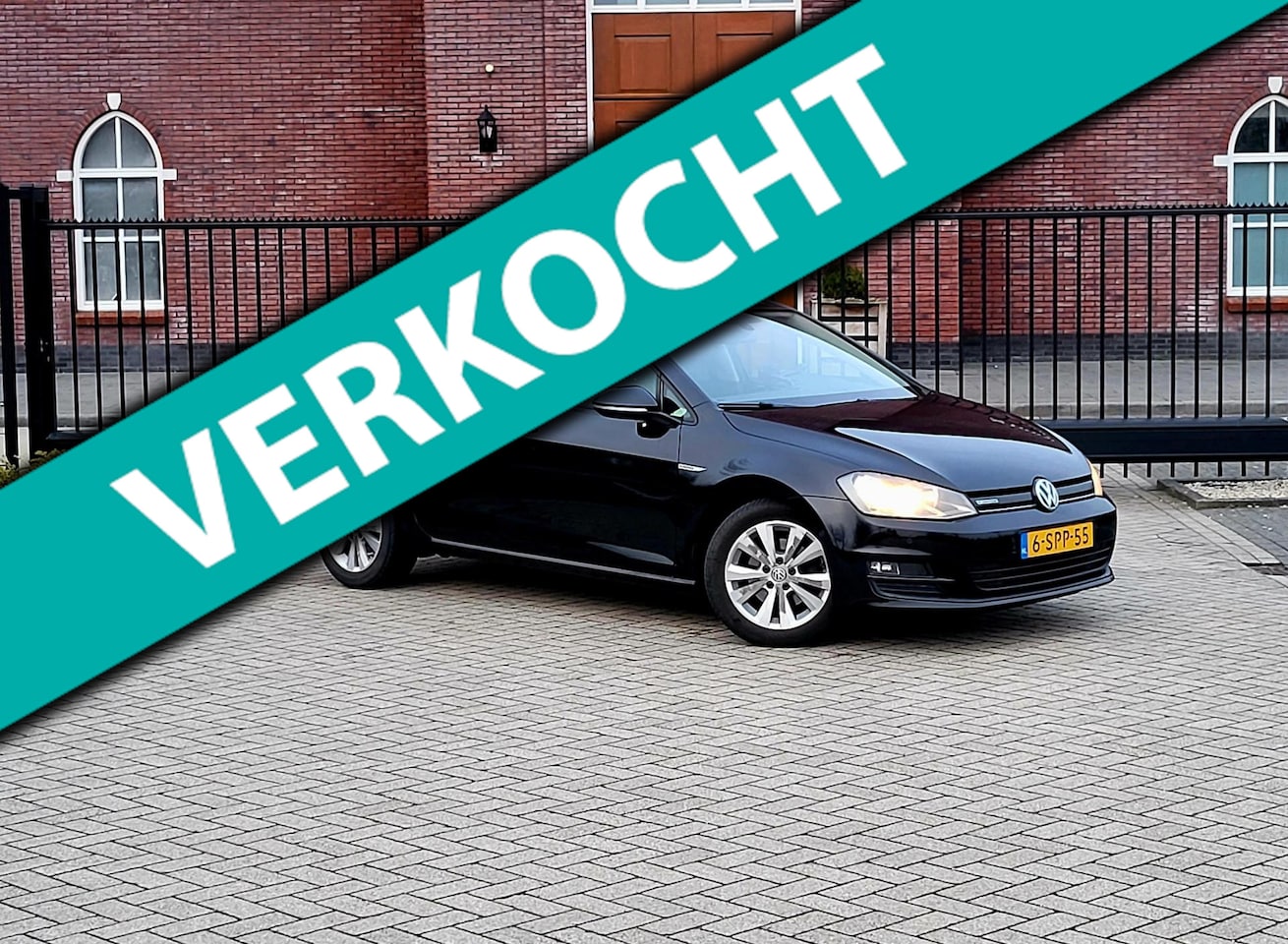 Volkswagen Golf - 1.6 TDI Highline BlueMotion / 1e eigenaar / Nap / Nieuwe Apk / Pdc / Navi - AutoWereld.nl