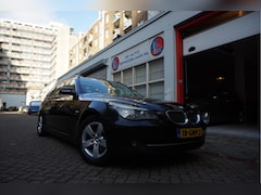 BMW 5-serie Touring - 523i Executive | Panoramadak | Leer | Maniakaal onderhouden | BTW | Youngtimer |